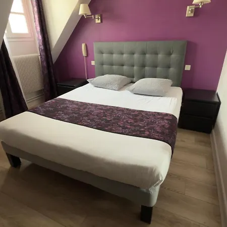 Logis Hotel Restaurant Des Voyageurs Tarnac Esterno foto