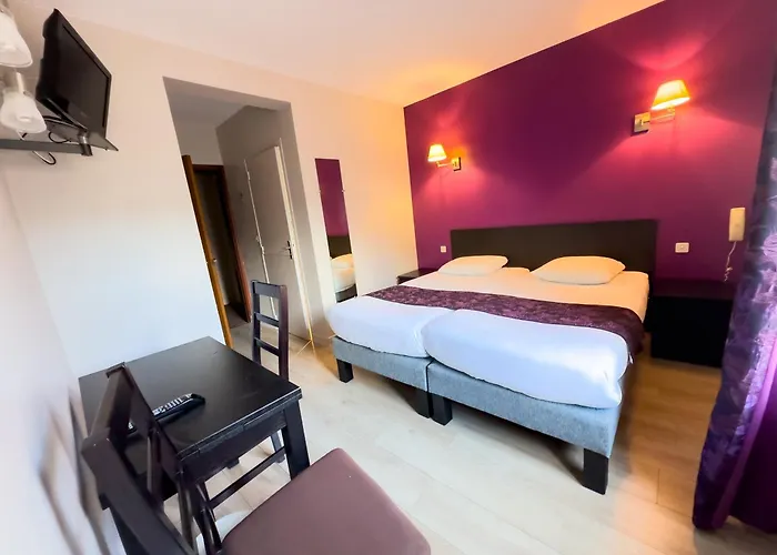 Logis Hotel Restaurant Des Voyageurs