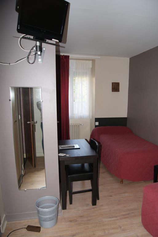 Hotel Logis Restaurant Des Voyageurs 3*